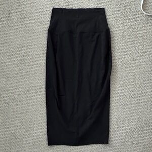 Lululemon Nulu Slim Fit High Rise Skirt